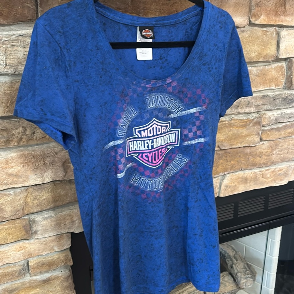 Like New Harley Davidson Women’s short sleeve shirt
Size Medium
